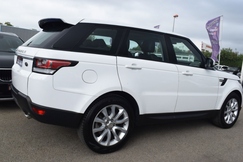 Photo 15 de l'offre de LAND-ROVER RANGE ROVER SPORT 3.0 TDV6 250 SE à 37900€ chez Univers Motors