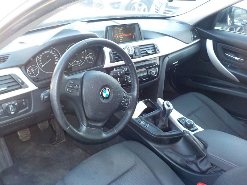 Photo 3 de l'offre de BMW SERIE 3 (F30) 316D 116CH LOUNGE à 16990€ chez Aurelcar
