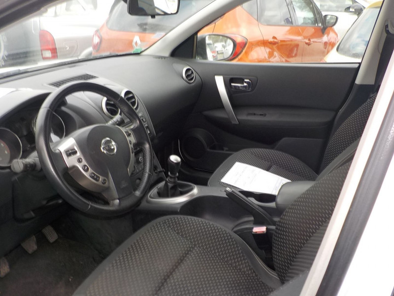 Photo 2 de l'offre de NISSAN QASHQAI 1.5 DCI 106CH VISIA à 6990€ chez Aurelcar