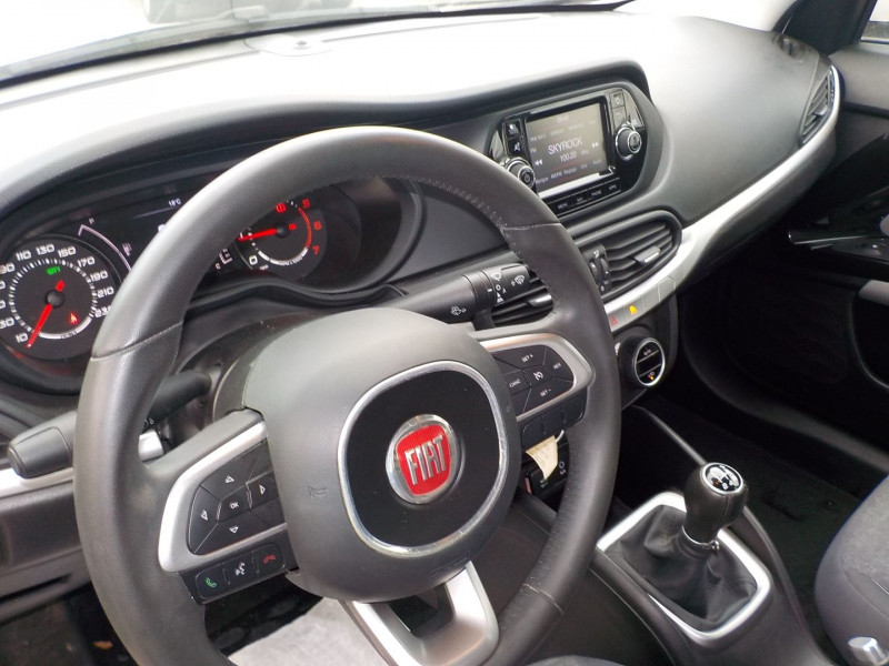 Photo 3 de l'offre de FIAT TIPO 1.3 MULTIJET 95CH EASY S/S 5P à 10990€ chez Aurelcar