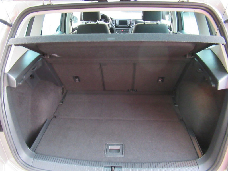 Photo 10 de l'offre de VOLKSWAGEN GOLF SPORTSVAN 1.4 TSI 125CH BLUEMOTION TECHNOLOGY SOUND à 17995€ chez Remiremont automobiles