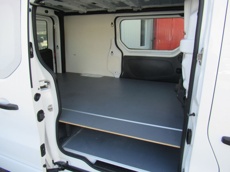 Photo 8 de l'offre de OPEL VIVARO FG F2900 L1H1 1.6 CDTI BITURBO 125 ECOFLEX START/STOP PACK BUSINESS à 21995€ chez Remiremont automobiles