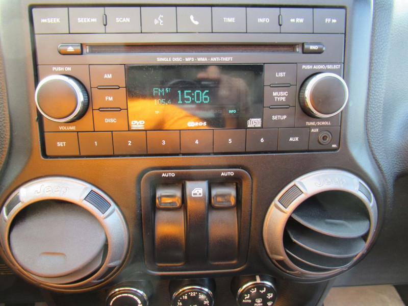 Photo 13 de l'offre de JEEP WRANGLER 2.8 CRD 200 FAP SPORT à 34495€ chez Remiremont automobiles
