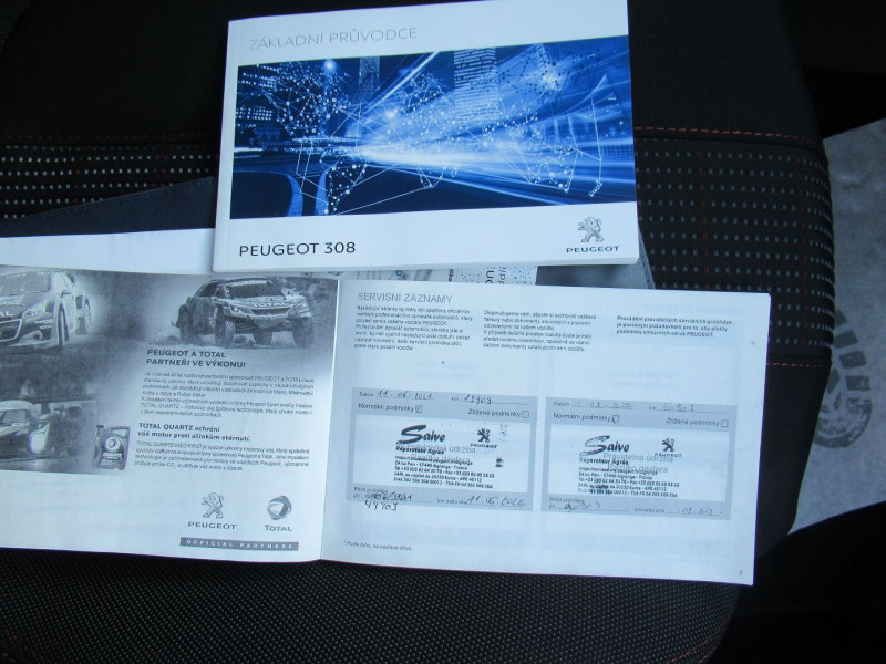 Photo 10 de l'offre de PEUGEOT 308 1.5 BLUEHDI 130CH S&S GT LINE EAT8 à 20995€ chez Remiremont automobiles