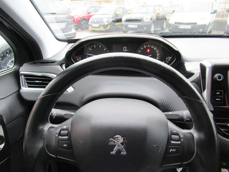 Photo 14 de l'offre de PEUGEOT 208 1.2 PURETECH 110CH ALLURE S&S 5P à 11495€ chez Remiremont automobiles