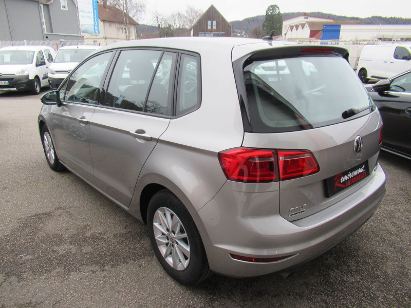 Photo 2 de l'offre de VOLKSWAGEN GOLF SPORTSVAN 1.6 TDI 110CH BLUEMOTION FAP TRENDLINE BUSINESS à 13995€ chez Remiremont automobiles