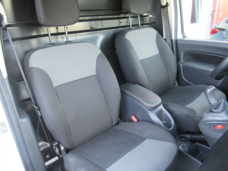 Photo 8 de l'offre de RENAULT KANGOO II EXPRESS 1.5 DCI 90CH ENERGY GRAND CONFORT EURO6 à 11495€ chez Remiremont automobiles