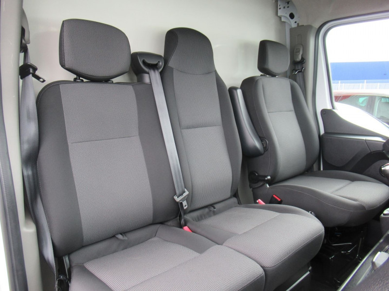 Photo 7 de l'offre de RENAULT MASTER III PLANCB CAISSE F3500 L3H1 2.3 BLUE DCI 145CH CONFORT CAISSE à 26995€ chez Remiremont automobiles