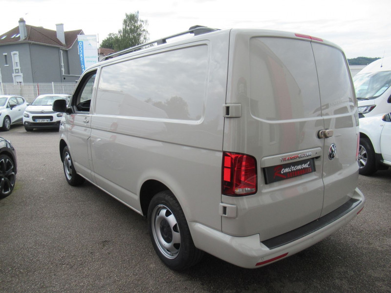 Photo 10 de l'offre de VOLKSWAGEN TRANSPORTER FG 2.8T L1H1 2.0 TDI 198CH BUSINESS PLUS DSG7 à 34995€ chez Remiremont automobiles