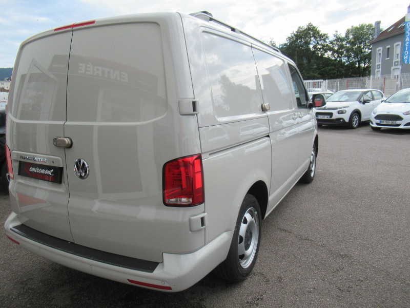 Photo 11 de l'offre de VOLKSWAGEN TRANSPORTER FG 2.8T L1H1 2.0 TDI 198CH BUSINESS PLUS DSG7 à 34995€ chez Remiremont automobiles