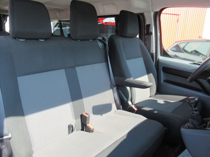 Photo 8 de l'offre de TOYOTA PROACE COMBI LONG 1.5 120 D-4D DYNAMIC RC21 à 27495€ chez Remiremont automobiles