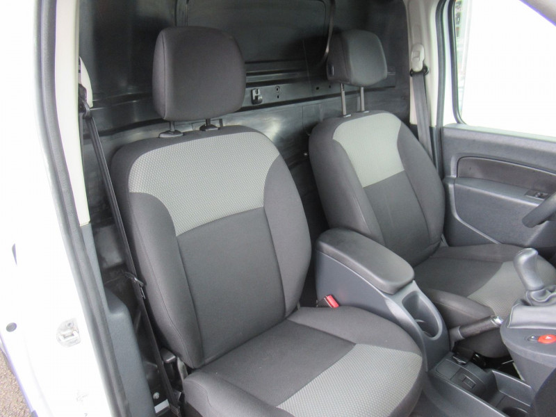 Photo 9 de l'offre de RENAULT KANGOO II EXPRESS 1.5 DCI 75CH ENERGY GRAND CONFORT EURO6 à 9495€ chez Remiremont automobiles