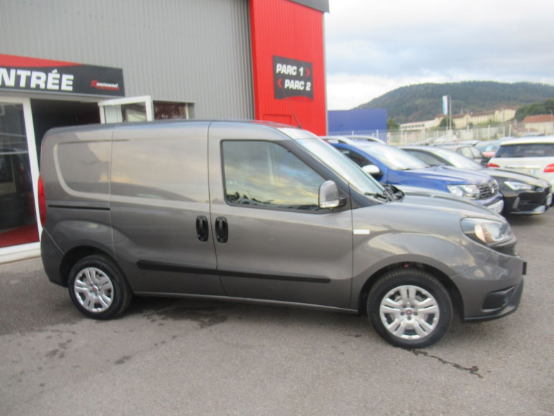 Photo 19 de l'offre de FIAT DOBLO CARGO 1.3 MULTIJET 95CH PACK PROFESSIONAL E6 à 11995€ chez Remiremont automobiles