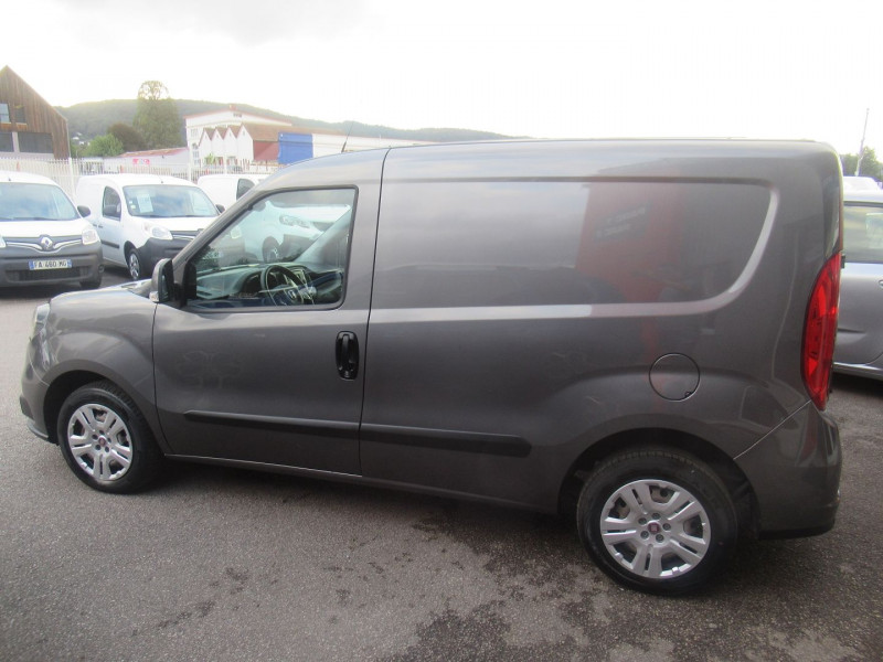 Photo 17 de l'offre de FIAT DOBLO CARGO 1.3 MULTIJET 95CH PACK PROFESSIONAL E6 à 11995€ chez Remiremont automobiles