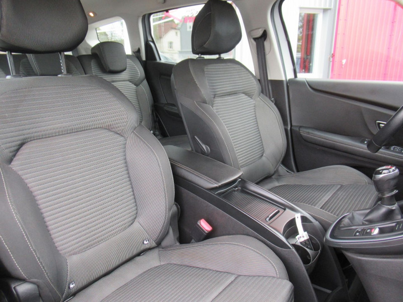 Photo 14 de l'offre de RENAULT GRAND SCENIC IV 1.6 DCI 130CH ENERGY BUSINESS 7 PLACES à 13995€ chez Remiremont automobiles