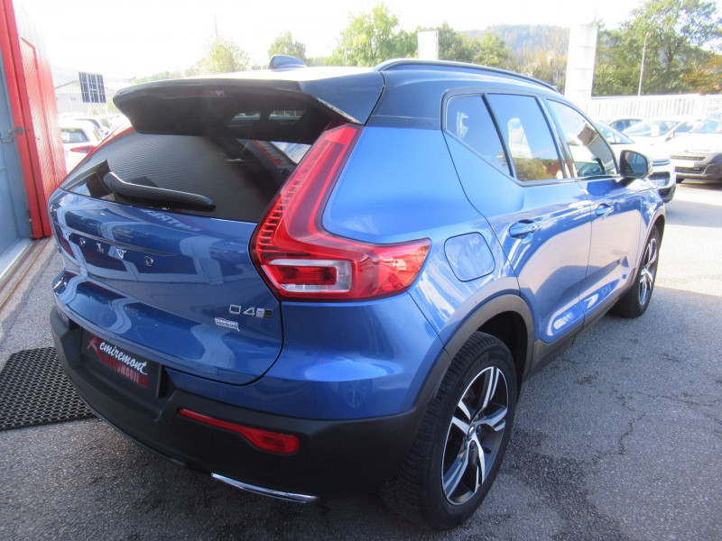 Photo 9 de l'offre de VOLVO XC40 D4 ADBLUE AWD 190CH R-DESIGN GEARTRONIC 8 à 28995€ chez Remiremont automobiles