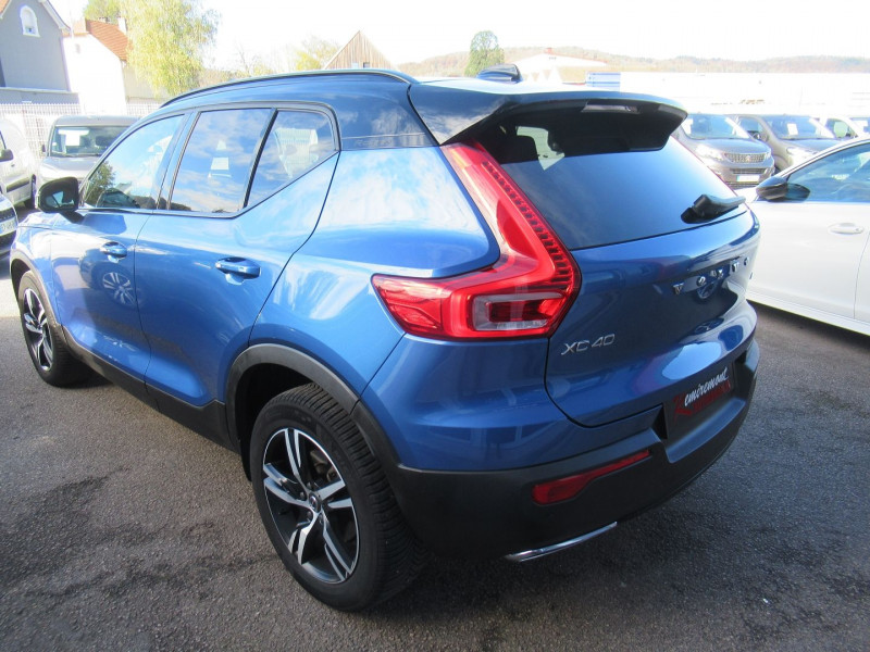 Photo 8 de l'offre de VOLVO XC40 D4 ADBLUE AWD 190CH R-DESIGN GEARTRONIC 8 à 28995€ chez Remiremont automobiles