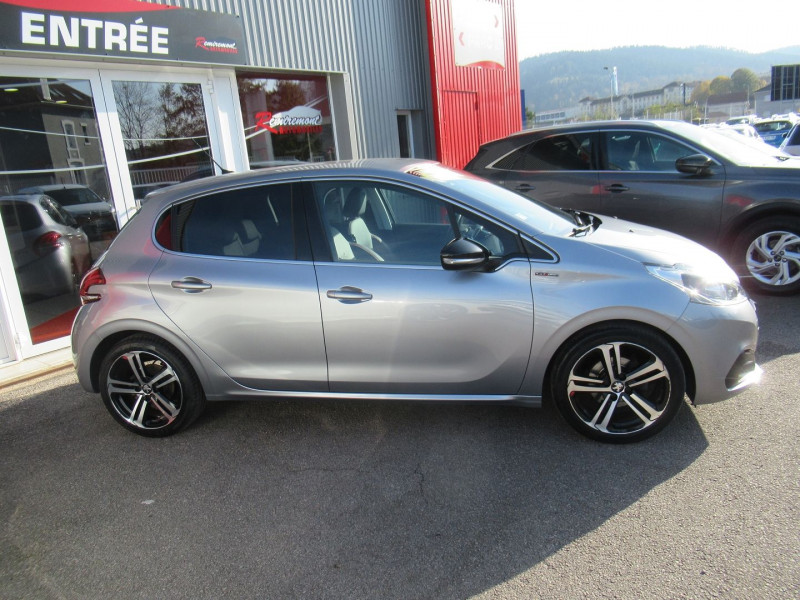 Photo 12 de l'offre de PEUGEOT 208 1.5 BLUEHDI 100CH E6.C GT LINE S&S BVM5 5P à 11995€ chez Remiremont automobiles