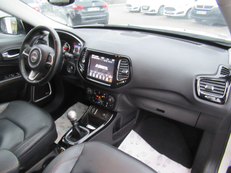 Photo 18 de l'offre de JEEP COMPASS 1.6 MULTIJET II 120CH LIMITED 4X2 117G à 16995€ chez Remiremont automobiles