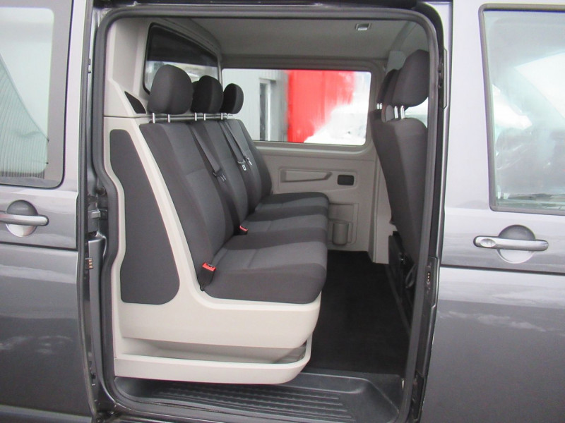 Photo 4 de l'offre de VOLKSWAGEN TRANSPORTER FG 3.0T L1H1 2.0 TDI 150CH PROCAB CONFORT 4MOTION DSG7 à 36995€ chez Remiremont automobiles