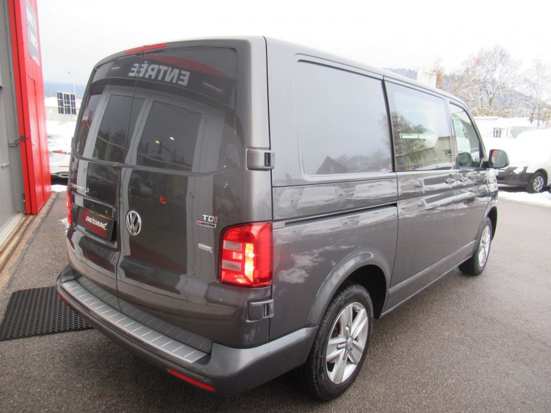 Photo 18 de l'offre de VOLKSWAGEN TRANSPORTER FG 3.0T L1H1 2.0 TDI 150CH PROCAB CONFORT 4MOTION DSG7 à 36995€ chez Remiremont automobiles