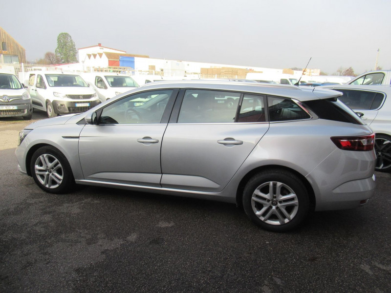 Photo 11 de l'offre de RENAULT MEGANE IV ESTATE 1.5 BLUE DCI 115CH BUSINESS EDC à 13995€ chez Remiremont automobiles