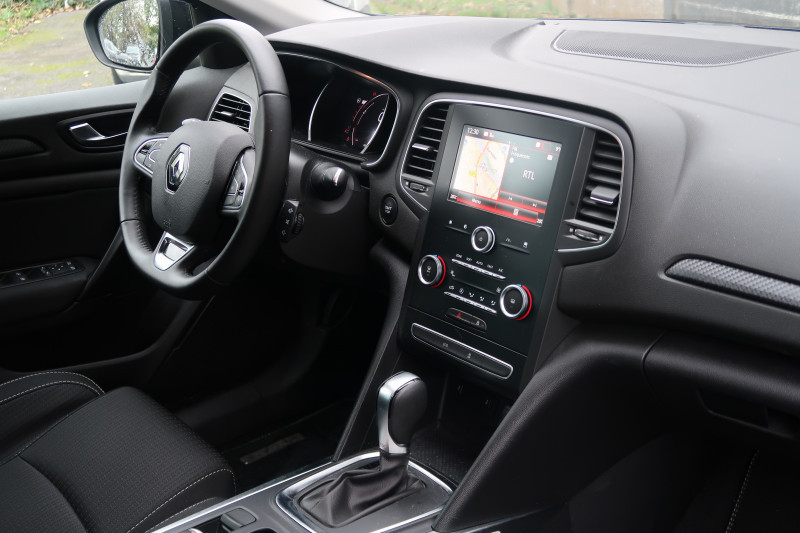 Photo 6 de l'offre de RENAULT MEGANE IV 1.2 TCE 130CH ENERGY LIMITED EDC à 14890€ chez PCA
