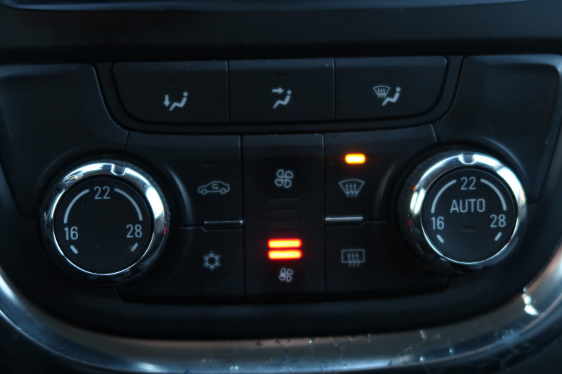 Photo 14 de l'offre de OPEL MOKKA 1.4 TURBO 140CH COSMO START&STOP 4X2 à 9490€ chez PCA