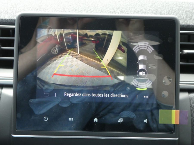 Photo 13 de l'offre de RENAULT CAPTUR II TCe 140 BV6 INTENS JA17 Camera Privacy Glass à 23750€ chez Mérignac auto