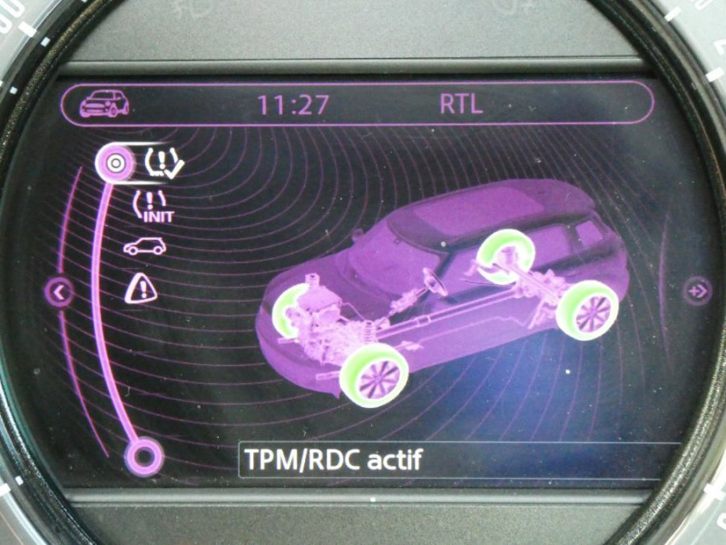 Photo 21 de l'offre de MINI COUNTRYMAN 2.0 COOPER SD 143 BV6 GPS TOE Xénon à 17700€ chez Mérignac auto
