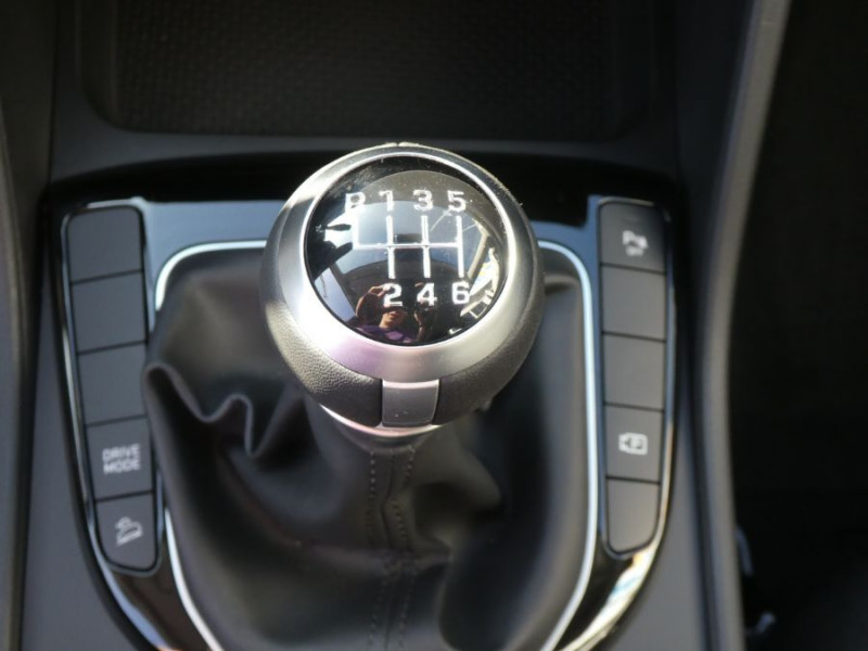 Photo 23 de l'offre de HYUNDAI TUCSON IV 1.6 T-GDI 150 BV6 2WD Apple CarPlay à 28990€ chez Mérignac auto