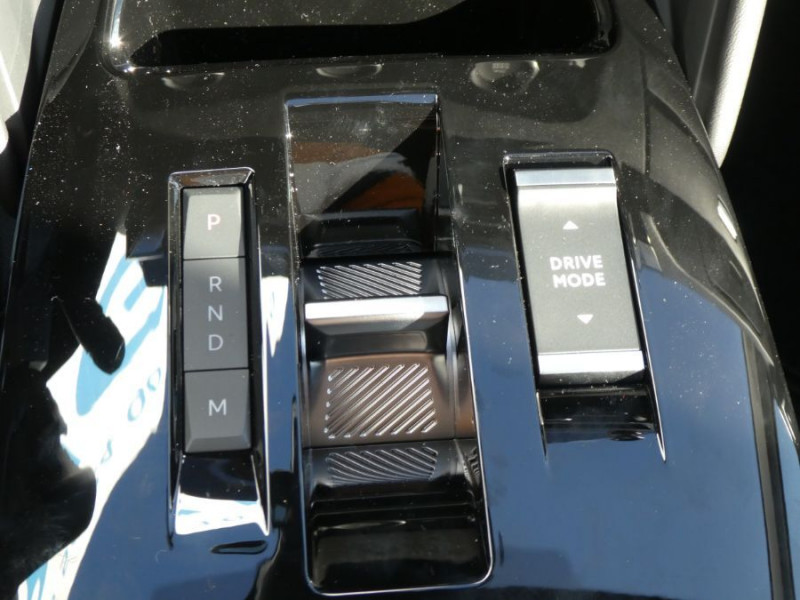 Photo 29 de l'offre de CITROEN C4 BlueHDi 130 EAT8 SHINE HIGHWAY Assist Induction à 27650€ chez Mérignac auto