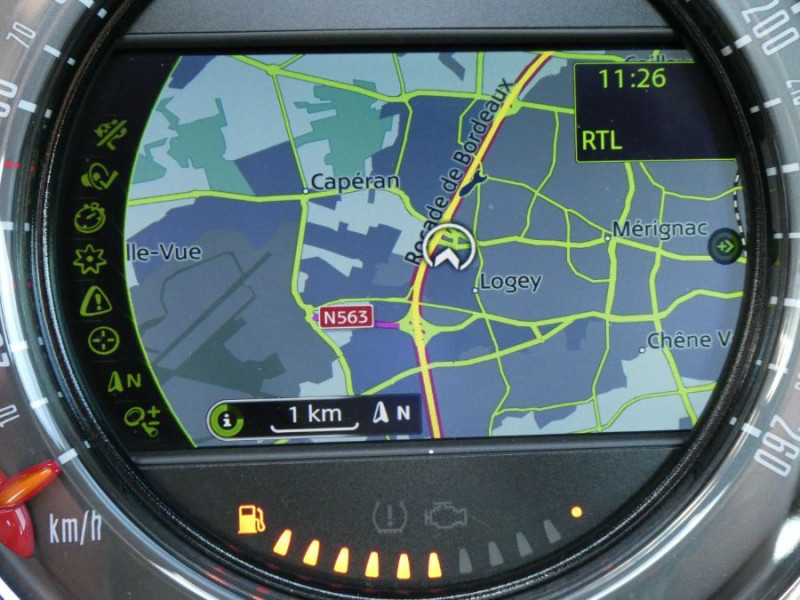 Photo 18 de l'offre de MINI COUNTRYMAN 2.0 COOPER SD 143 BV6 GPS TOE Xénon à 17700€ chez Mérignac auto