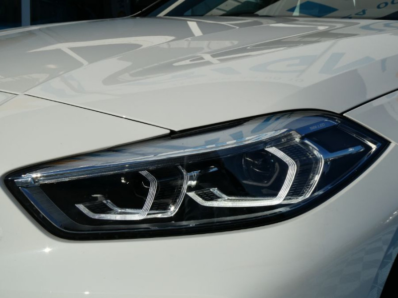 Photo 33 de l'offre de BMW SERIE 1 (F40) 118iA 136 BVA7 M SPORT GPS Cockpit Plus à 32950€ chez Mérignac auto