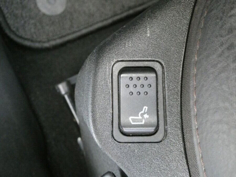 Photo 31 de l'offre de FIAT 500 X 1.6 MultiJet 120 BV6 LOUNGE GPS JA18 Grip Control à 12490€ chez Mérignac auto