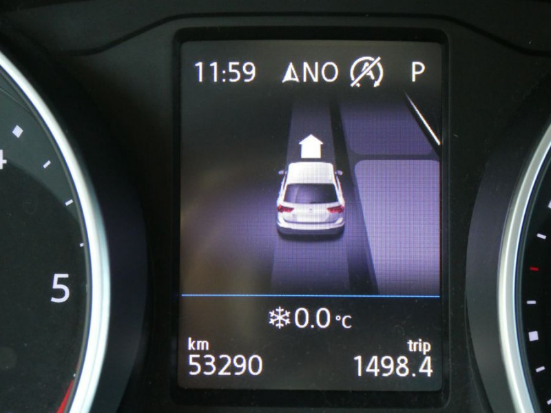 Photo 19 de l'offre de VOLKSWAGEN TIGUAN 2.0 TDI 150 DSG7 4Motion COMFORTLINE GPS Cam. Attel. à 27990€ chez Mérignac auto