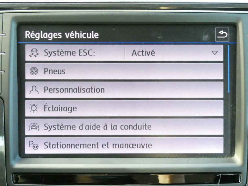 Photo 28 de l'offre de VOLKSWAGEN TIGUAN 2.0 TDI 150 DSG7 4Motion COMFORTLINE GPS Cam. Attel. à 27990€ chez Mérignac auto