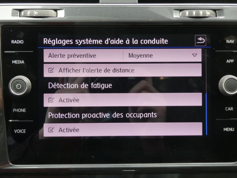 Photo 15 de l'offre de VOLKSWAGEN GOLF SW VII 1.6 TDI 115 DSG7 CONFORTLINE GPS Radars à 17950€ chez Mérignac auto