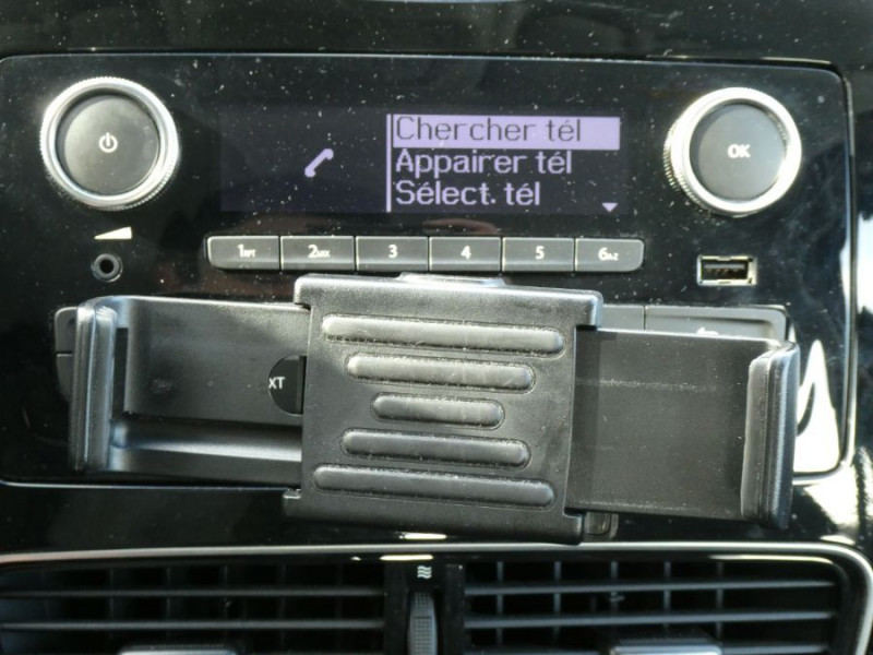 Photo 26 de l'offre de RENAULT CLIO IV 1.2 16V 75 Ph.2 TREND Bluetooth 1ère Main à 11250€ chez Mérignac auto