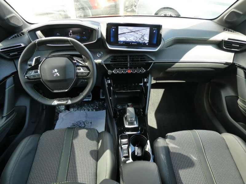 Photo 6 de l'offre de PEUGEOT 208 II 1.2 PureTech 100 EAT8 GT Cockpit 3D à 24980€ chez Mérignac auto