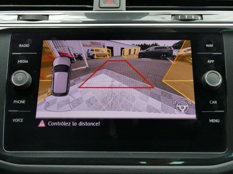 Photo 37 de l'offre de VOLKSWAGEN TIGUAN 2.0 TDI 150 DSG R-LINE TOIT Pano GPS Camera à 38950€ chez Mérignac auto
