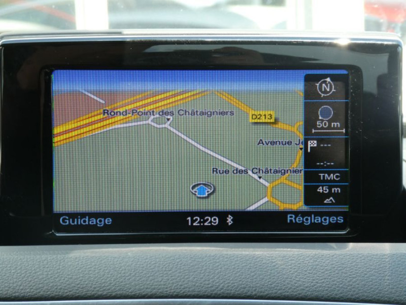 Photo 19 de l'offre de AUDI Q3 II 2.0 TDI 120 BV6 AMBIENTE GPS LED à 22750€ chez Mérignac auto