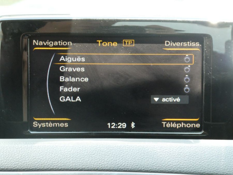 Photo 20 de l'offre de AUDI Q3 II 2.0 TDI 120 BV6 AMBIENTE GPS LED à 22750€ chez Mérignac auto
