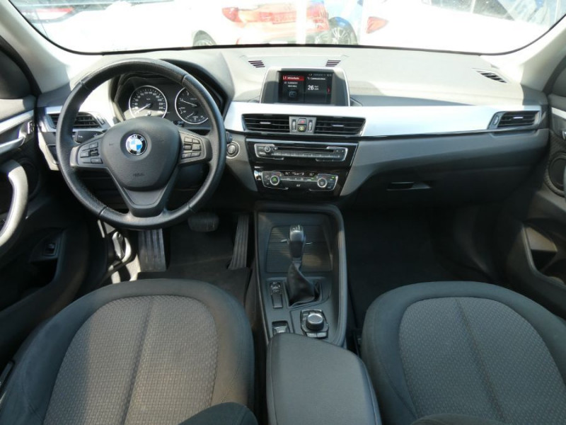 Photo 6 de l'offre de BMW X1 (F48) SDRIVE 18DA 150 BVA8 LOUNGE Hayon EL. à 23950€ chez Mérignac auto