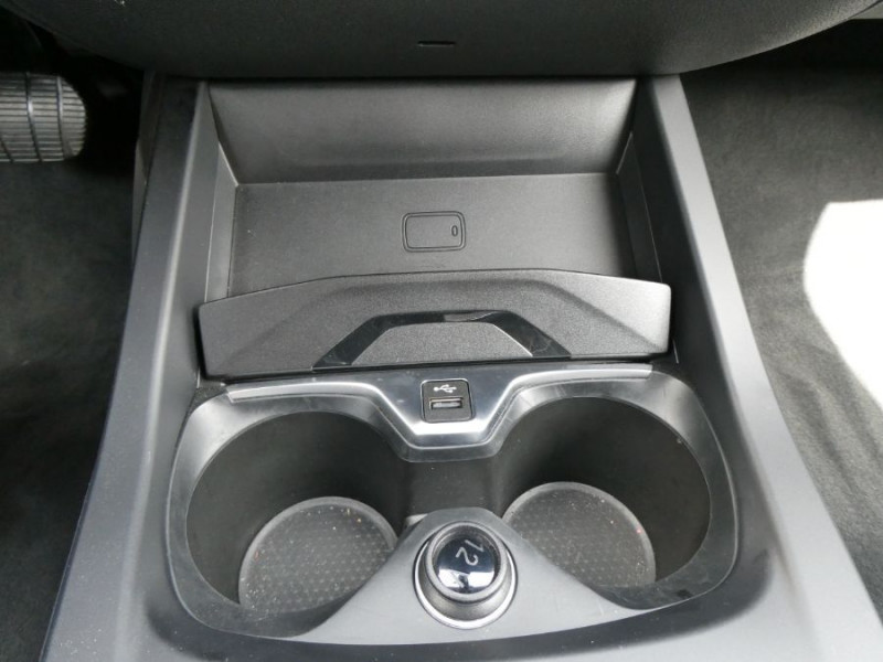 Photo 40 de l'offre de BMW SERIE 1 (F40) 118DA 150 BVA8 BUSINESS GPS Keyless Privacy Glass à 29950€ chez Mérignac auto