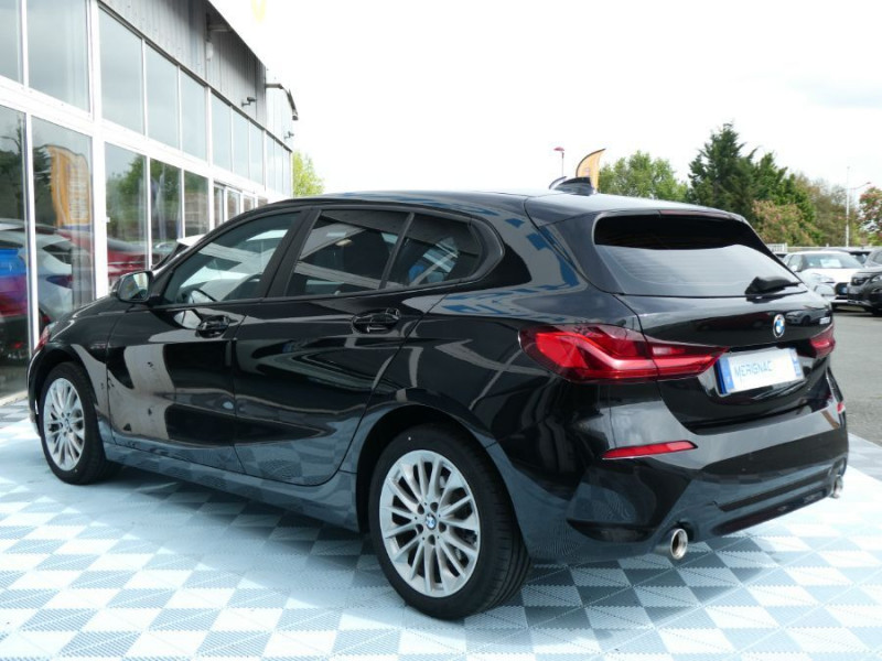 Photo 3 de l'offre de BMW SERIE 1 (F40) 118DA 150 BVA8 BUSINESS GPS Keyless Privacy Glass à 29950€ chez Mérignac auto