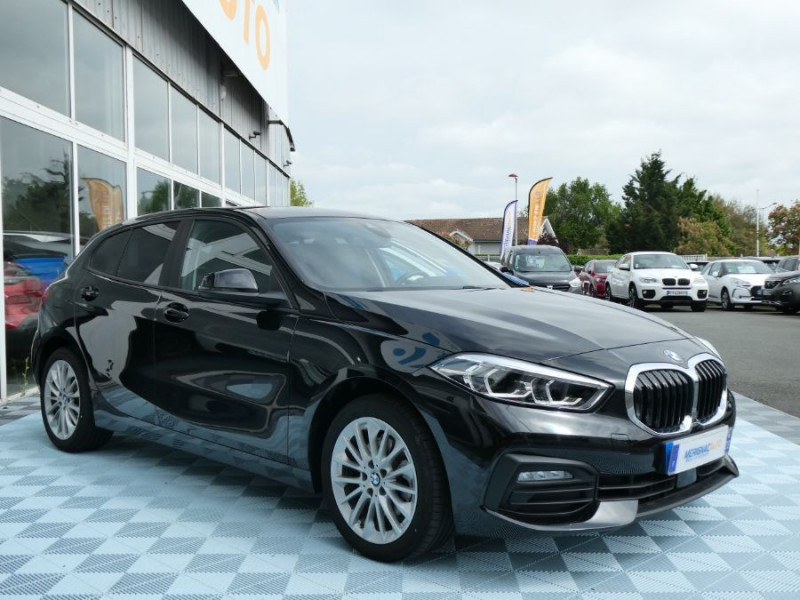 Photo 2 de l'offre de BMW SERIE 1 (F40) 118DA 150 BVA8 BUSINESS GPS Keyless Privacy Glass à 29950€ chez Mérignac auto