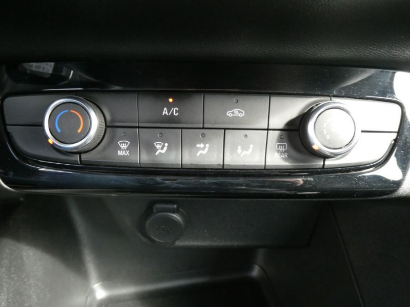 Photo 26 de l'offre de OPEL CORSA 1.2 75 CLIM Bluetooth 5P à 12850€ chez Mérignac auto
