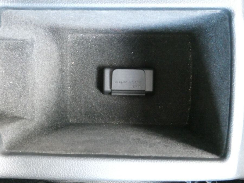 Photo 35 de l'offre de AUDI Q3 1.4 TFSI 150 BV6 GPS Bluetooth à 20490€ chez Mérignac auto