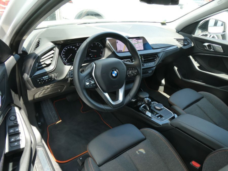 Photo 17 de l'offre de BMW SERIE 1 (F40) 118DA 150 BVA8 SPORT LINE Camera GPS à 31490€ chez Mérignac auto
